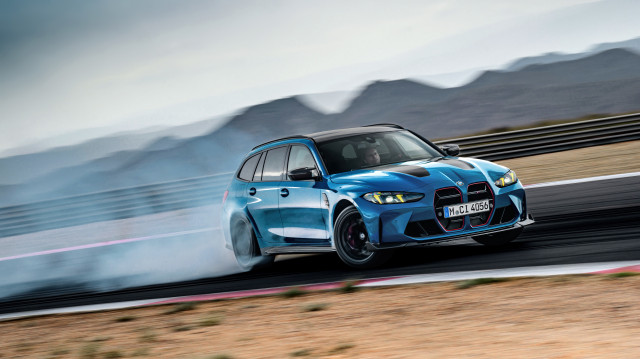 SMALL_P90584973_highRes_the-first-ever-bmw-m